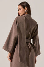Load image into Gallery viewer, ASTR Elaxi Coat