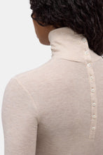 Load image into Gallery viewer, Closed Denise Top