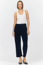 Load image into Gallery viewer, Dear John Lasso in Black Iris