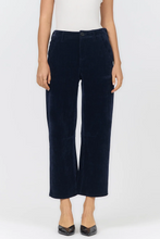 Load image into Gallery viewer, Dear John Lasso in Black Iris