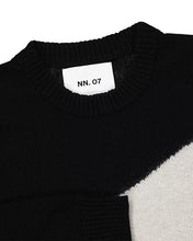 Load image into Gallery viewer, NN07 Jason Sweater in Black Multi
