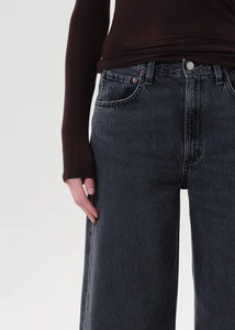 AGOLDE Low Curve Jean in Symbolic