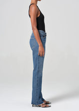 Load image into Gallery viewer, AGOLDE Leena Jean in Placebo
