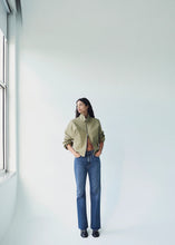 Load image into Gallery viewer, AGOLDE Leena Jean in Placebo

