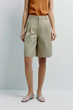 Load image into Gallery viewer, Rue Sophie Mesure Shorts

