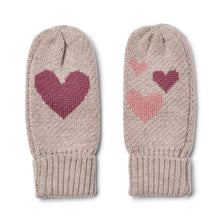 Load image into Gallery viewer, Wheat Haansi Mittens
