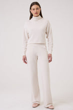 Load image into Gallery viewer, Goldie Endless Weekend Pant

